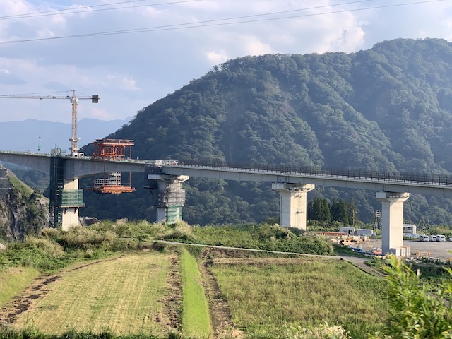 工事中の阿蘇大橋