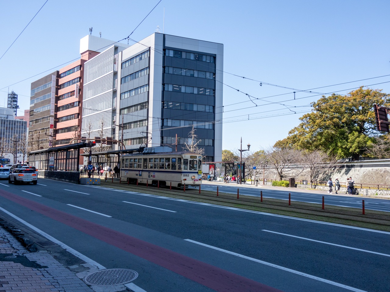 熊本市役所前の道路