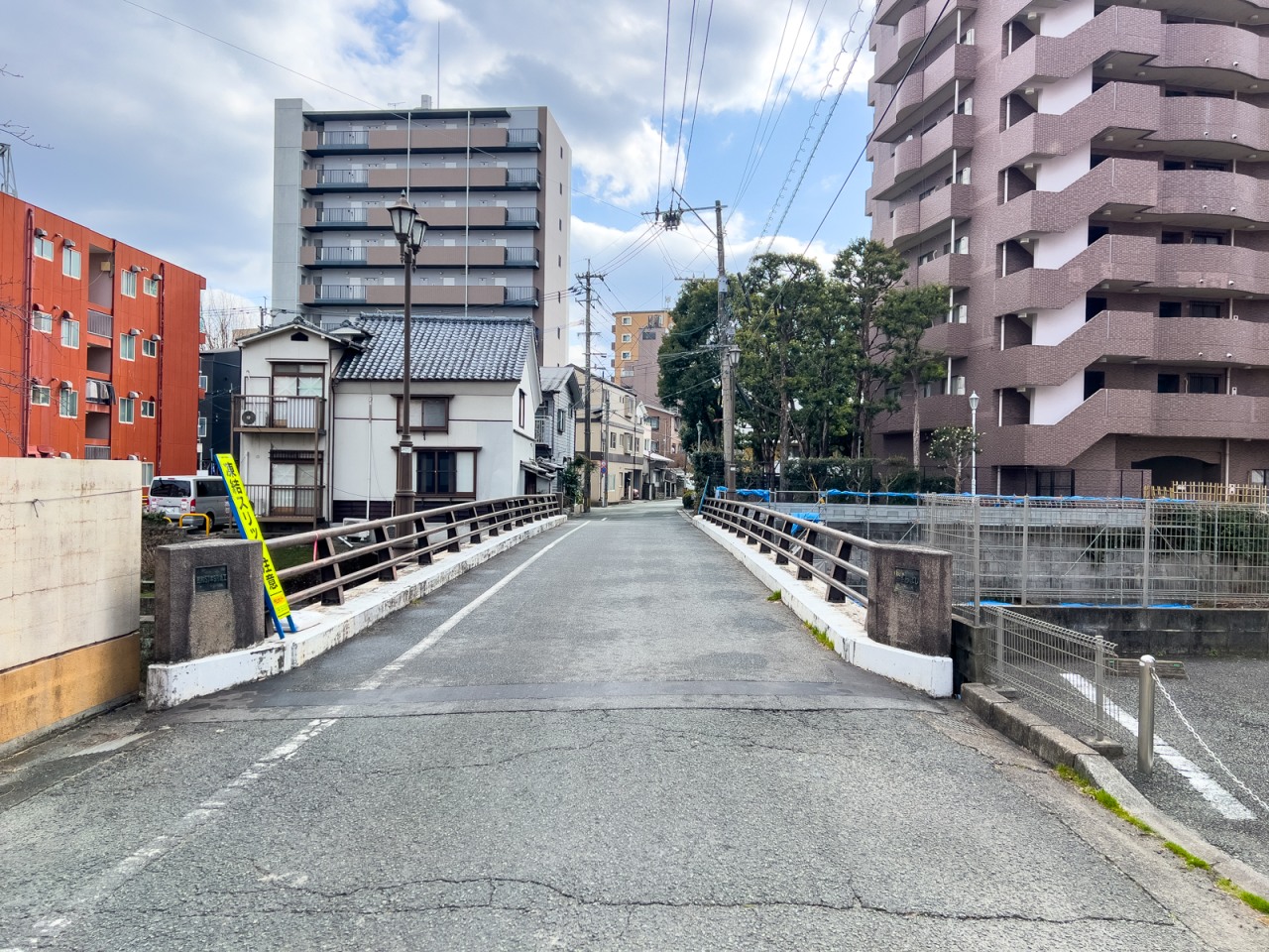 小沢町にかかる小沢橋 