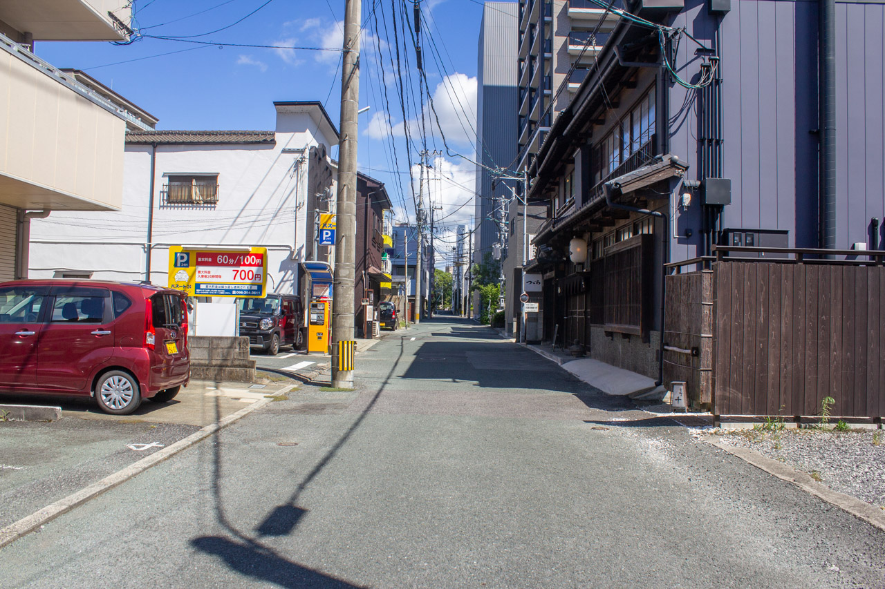 西阿弥陀寺町の通り