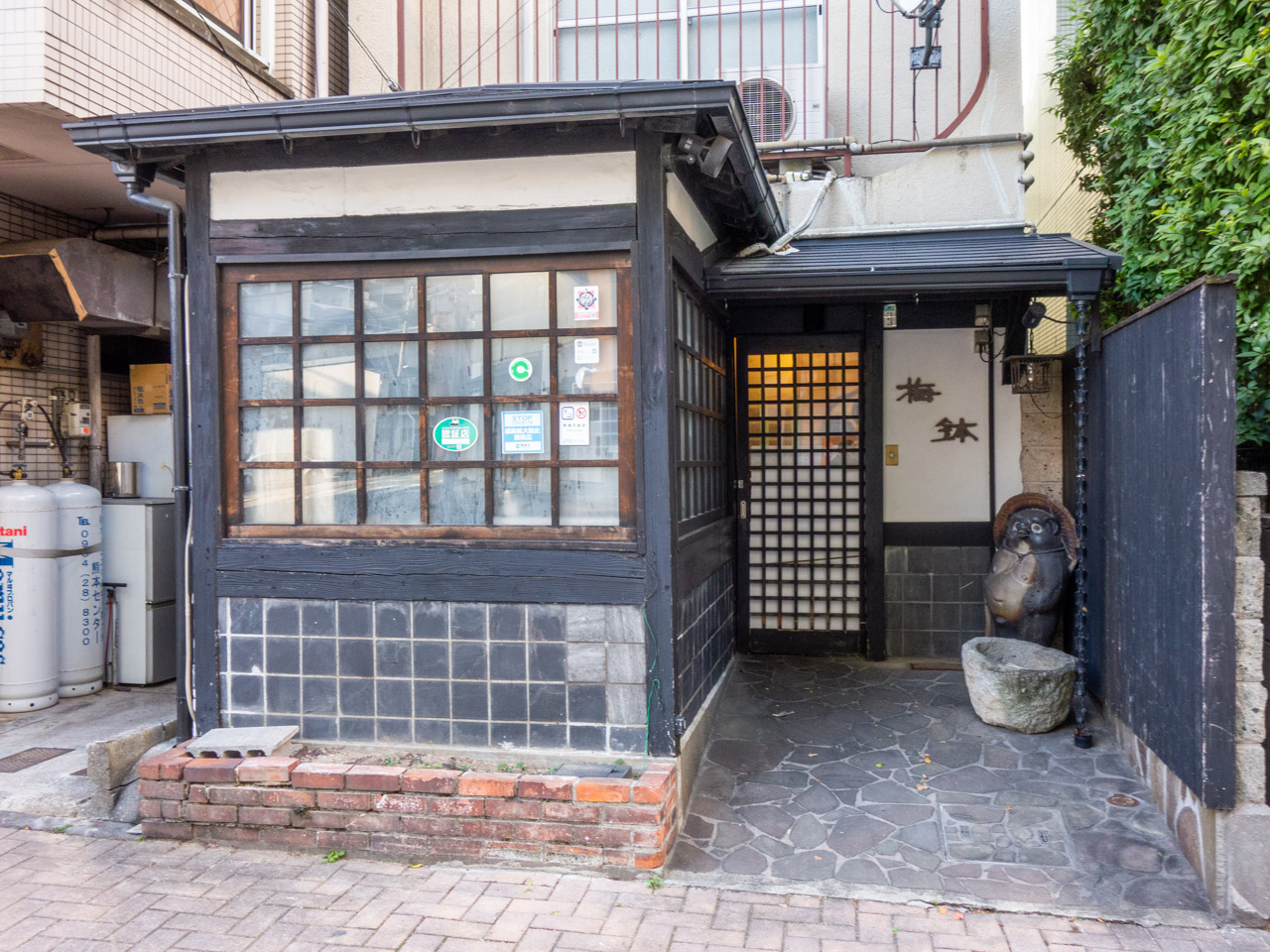 梅鉢の店舗外観