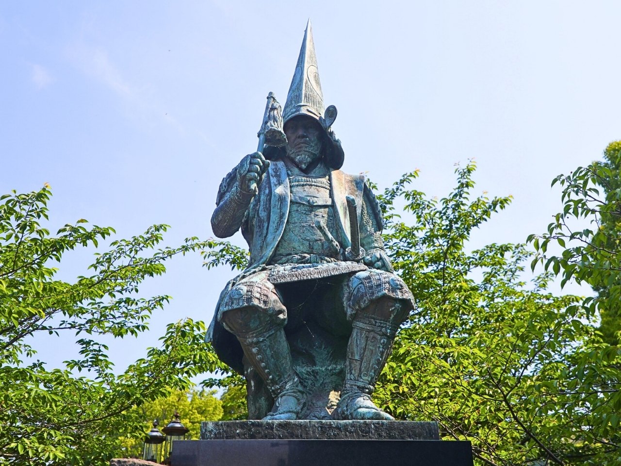 熊本城を築城した加藤清正公の像